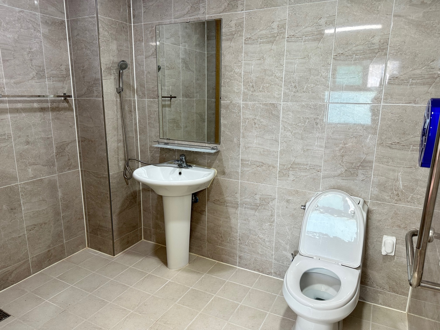 우주요양원 이미지 8