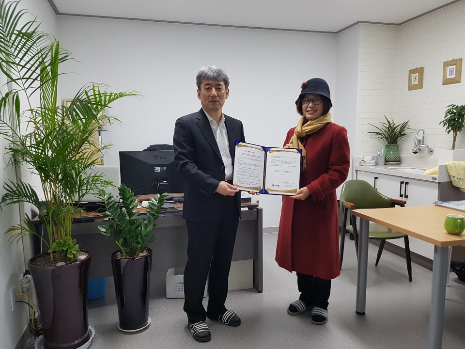 느티나무요양원 이미지 2