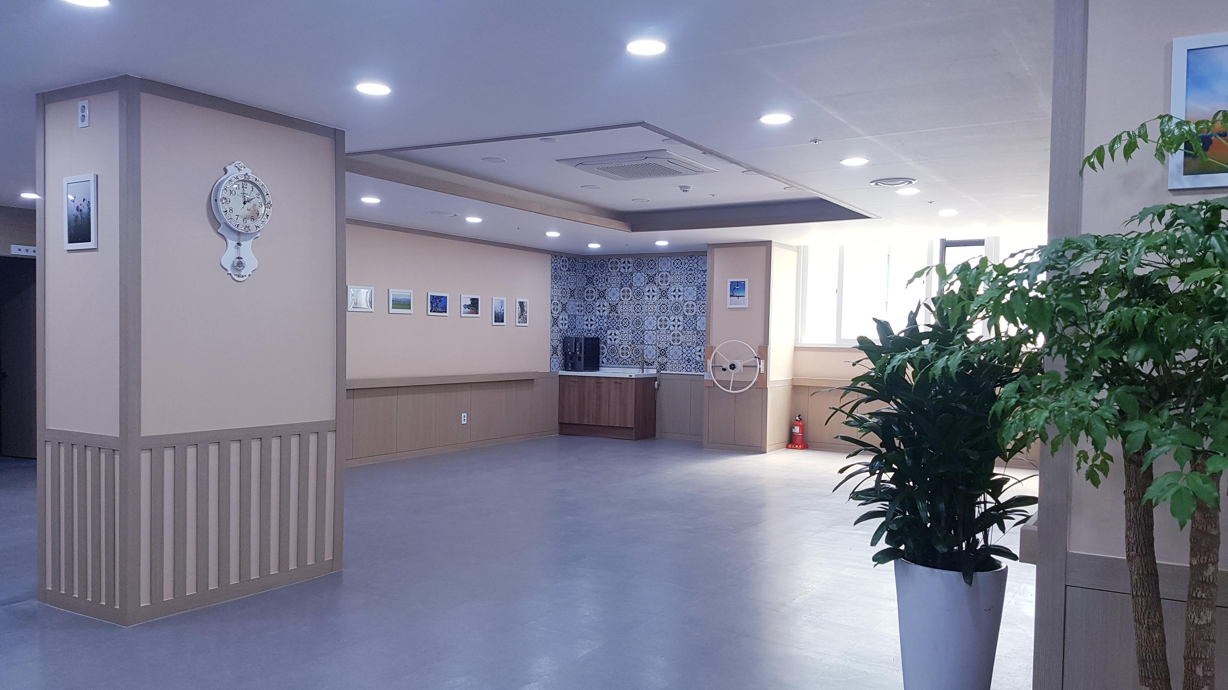 늘푸른 소망요양원 이미지 10