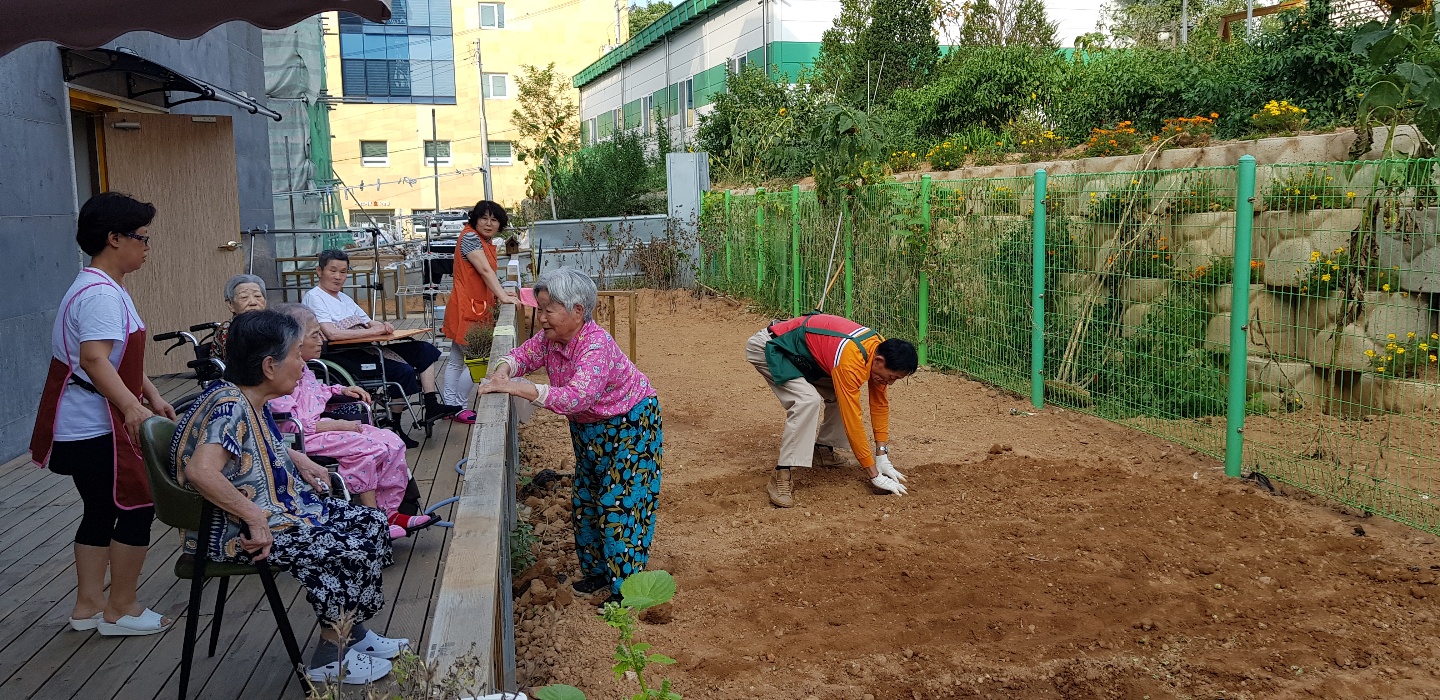 이화실버케어요양원 이미지 2