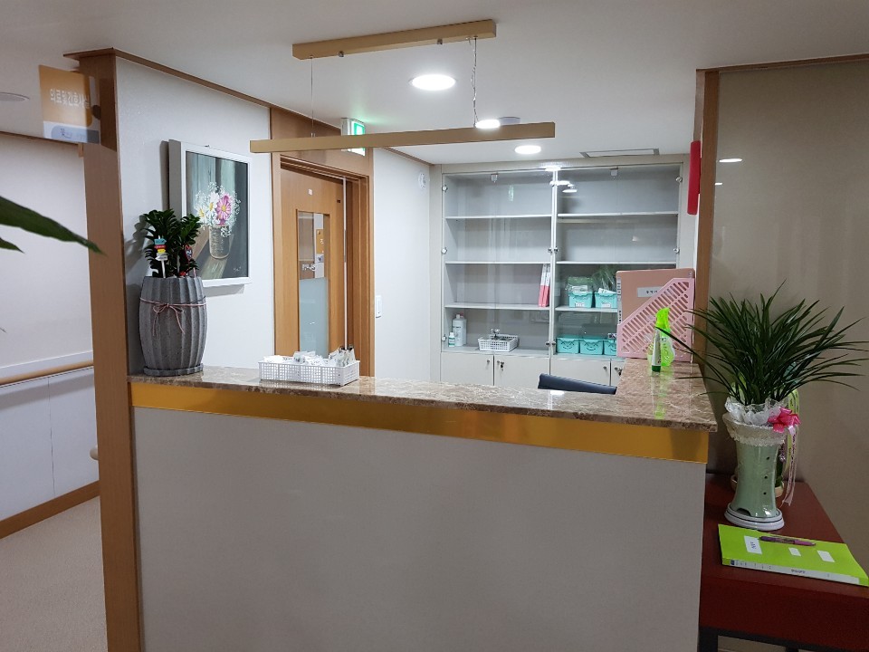 꽃마루요양원 이미지 10