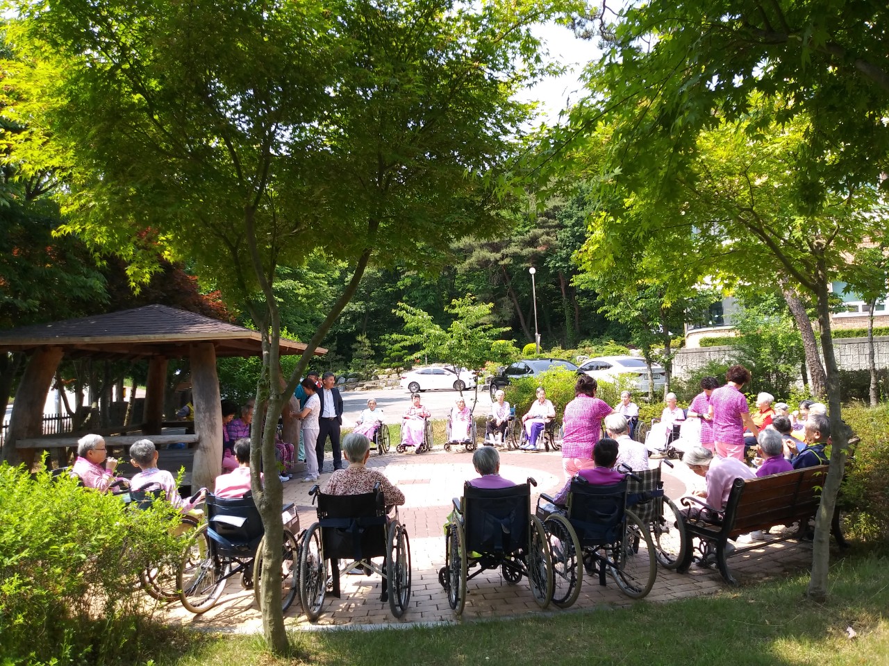 장수전문요양원 이미지 8