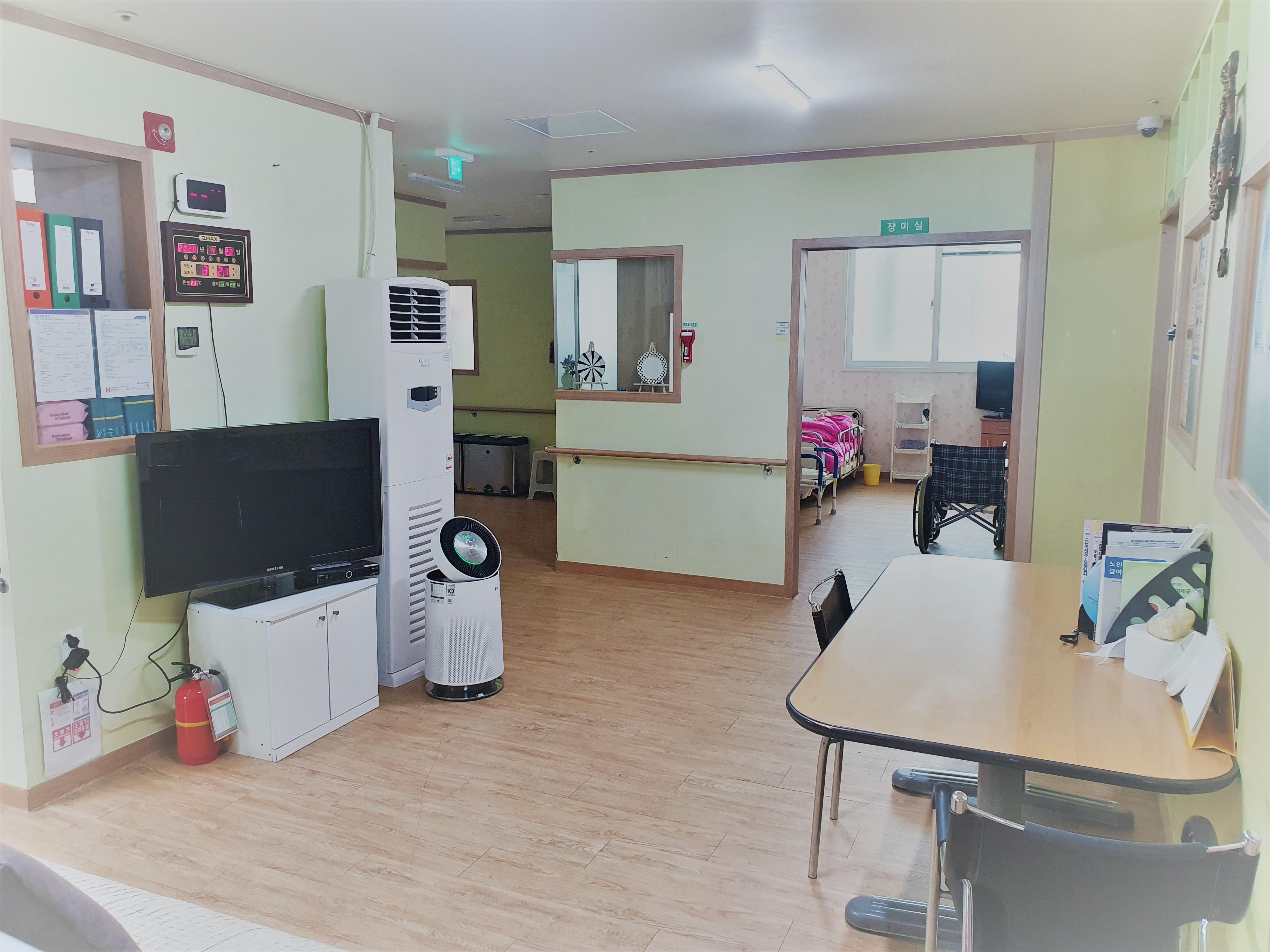 정든요양원 이미지 4