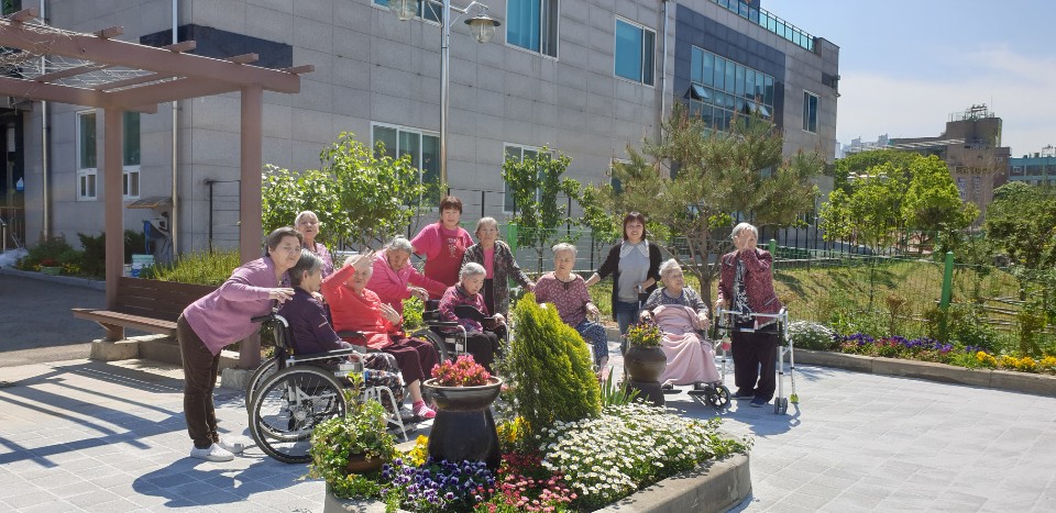 꿈담요양원 이미지 2