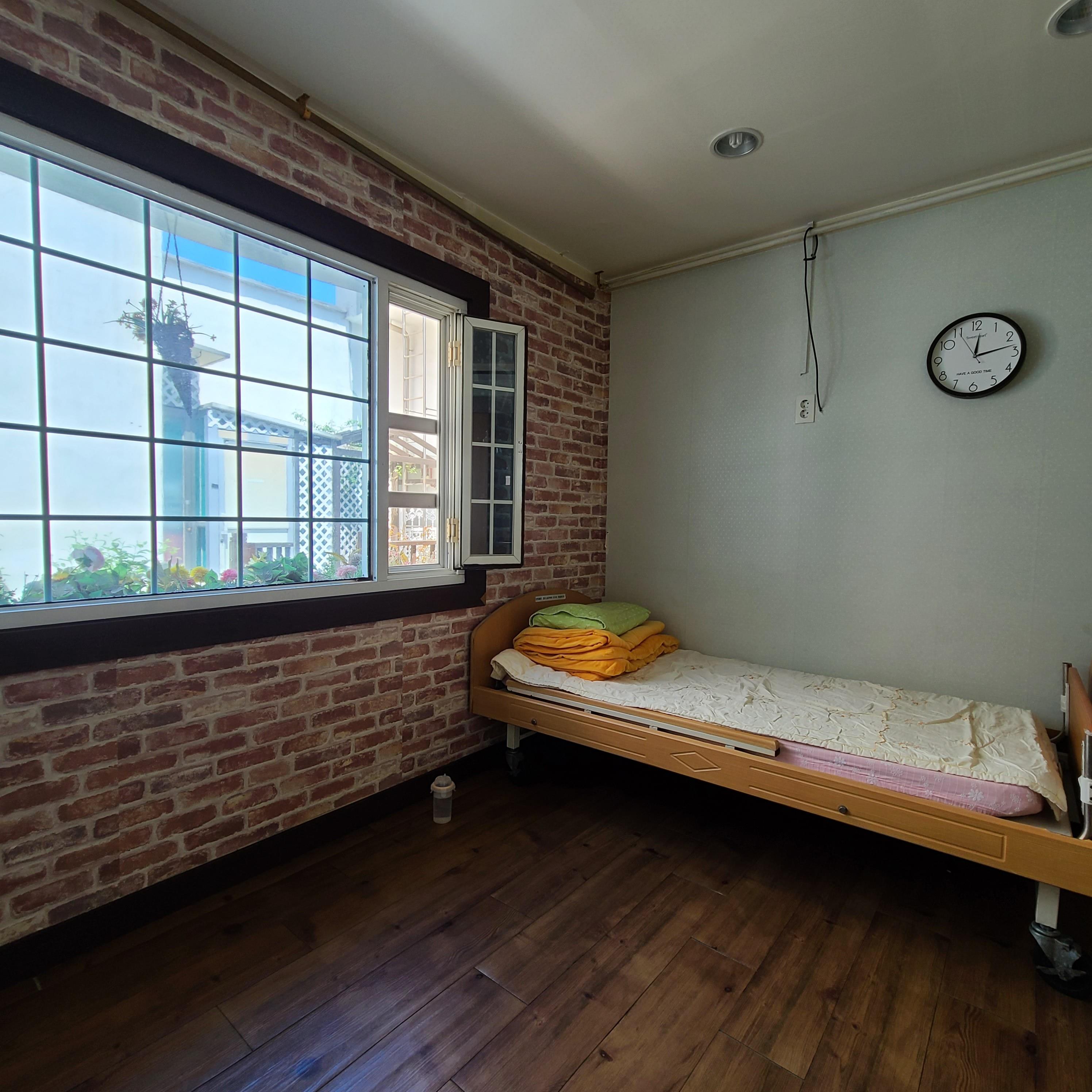 봄날실버요양원 이미지 13