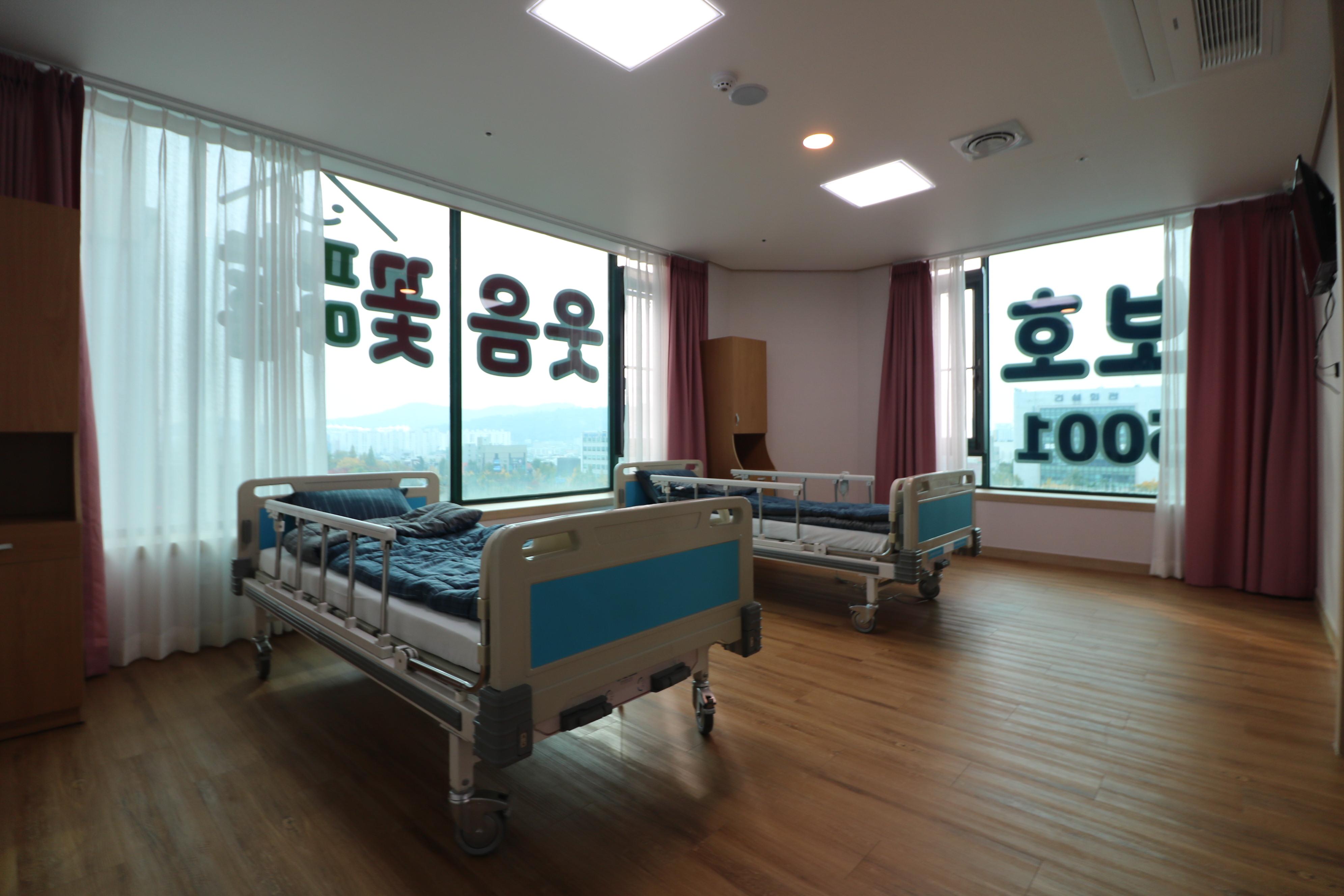 웃음꽃피는마을 요양원 이미지 14