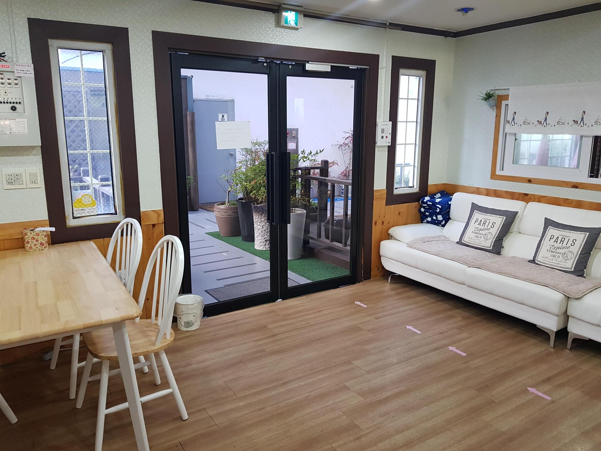 봄날실버요양원 이미지 4