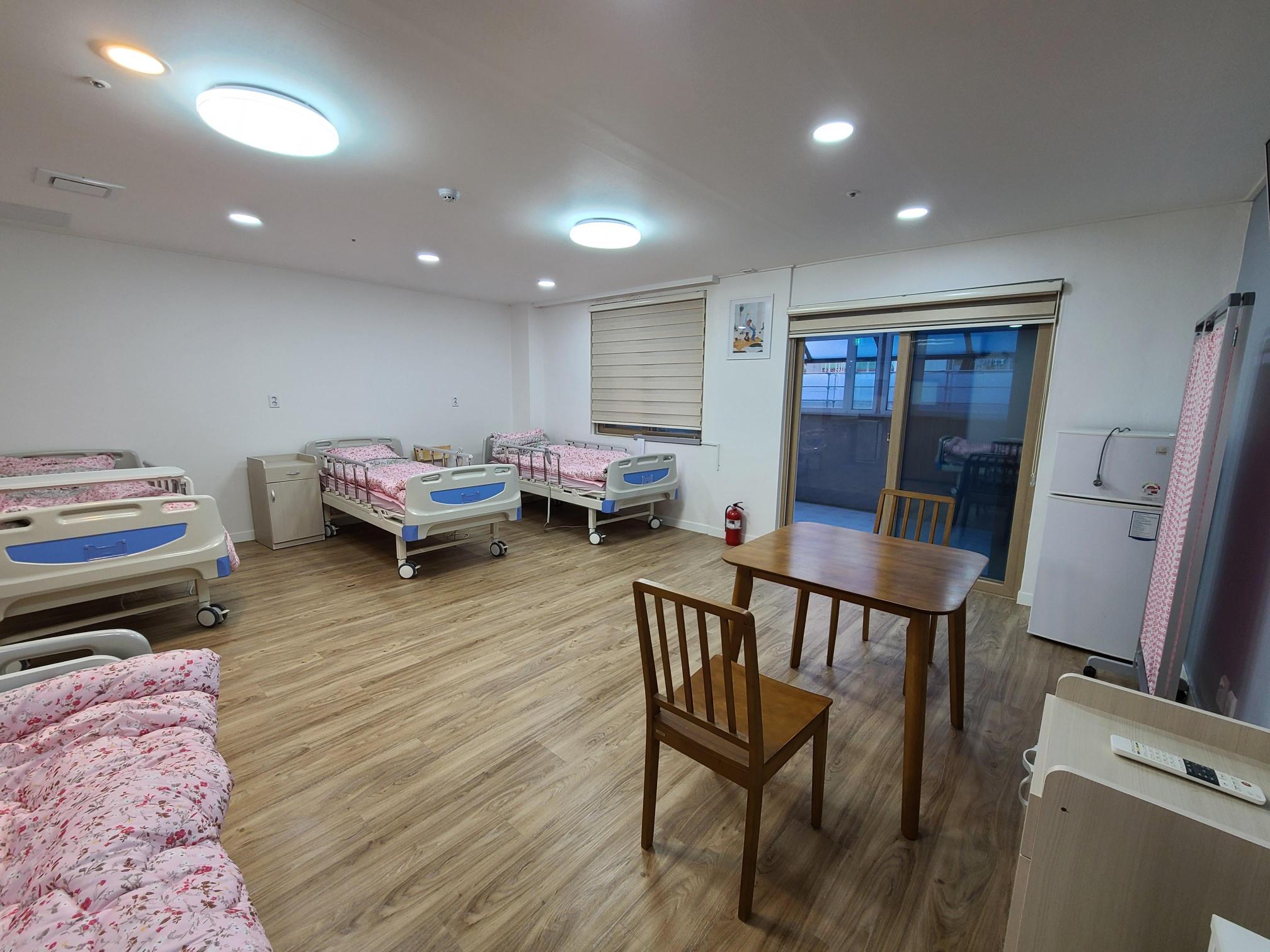 밝은빛요양원 이미지 15