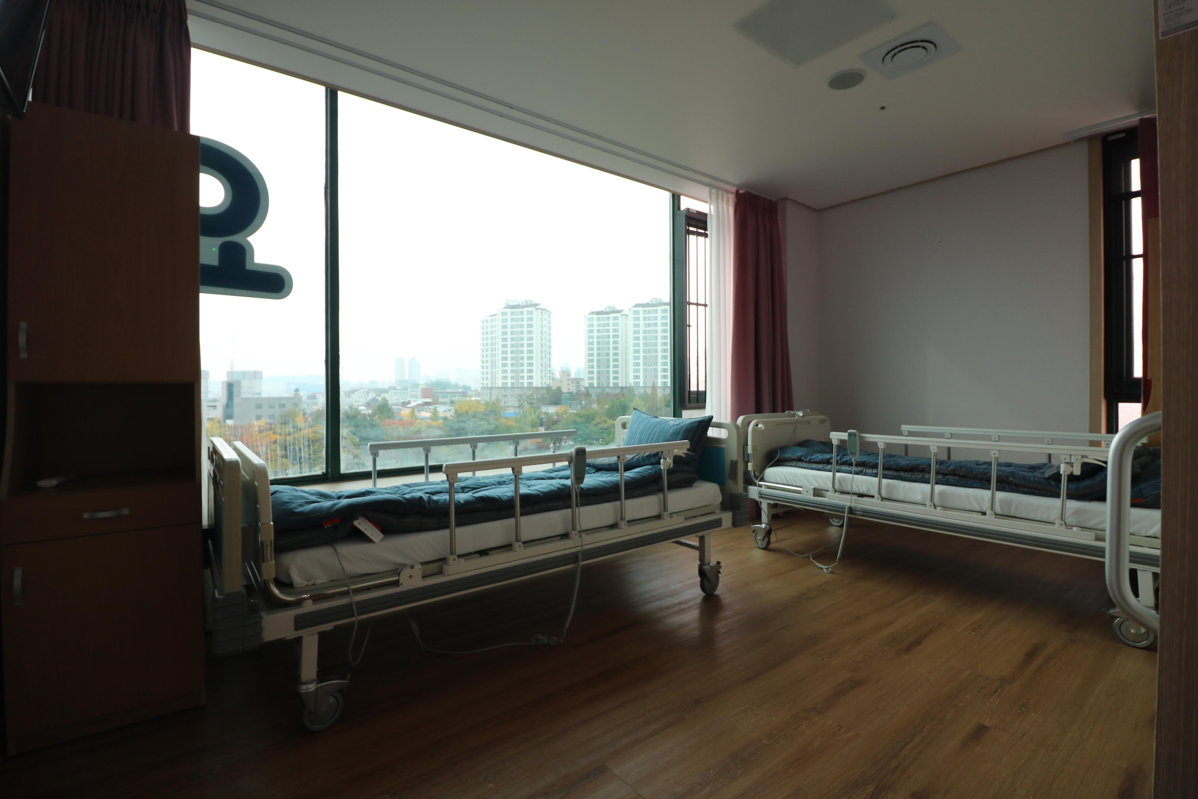 웃음꽃피는마을 요양원 이미지 13