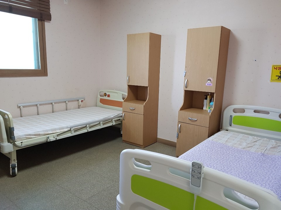 봄날요양원 이미지 8