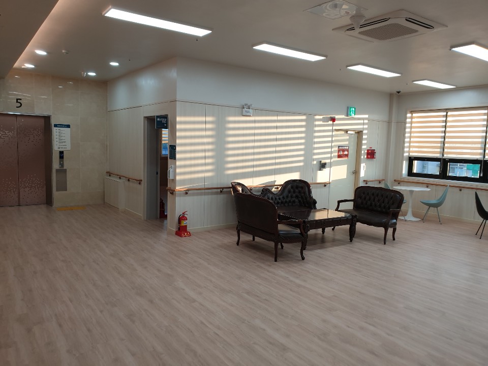 행복한실버타운 이미지 16