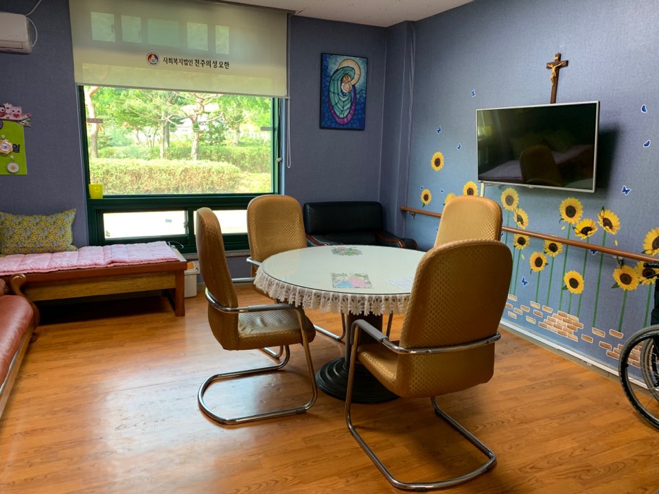 메니노인전문요양원 이미지 15