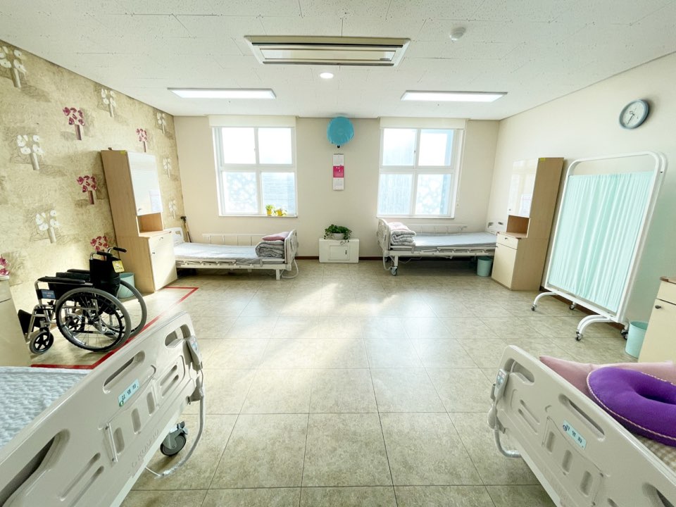 창녕군노인전문요양원 이미지 19