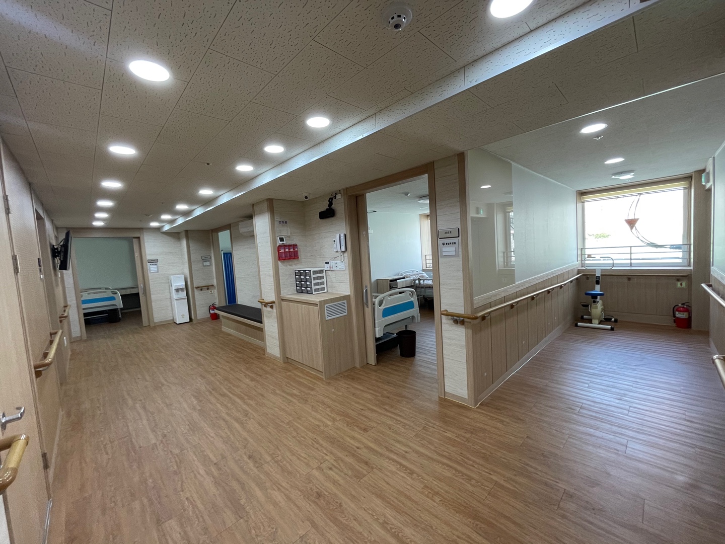 봄날요양원 이미지 8