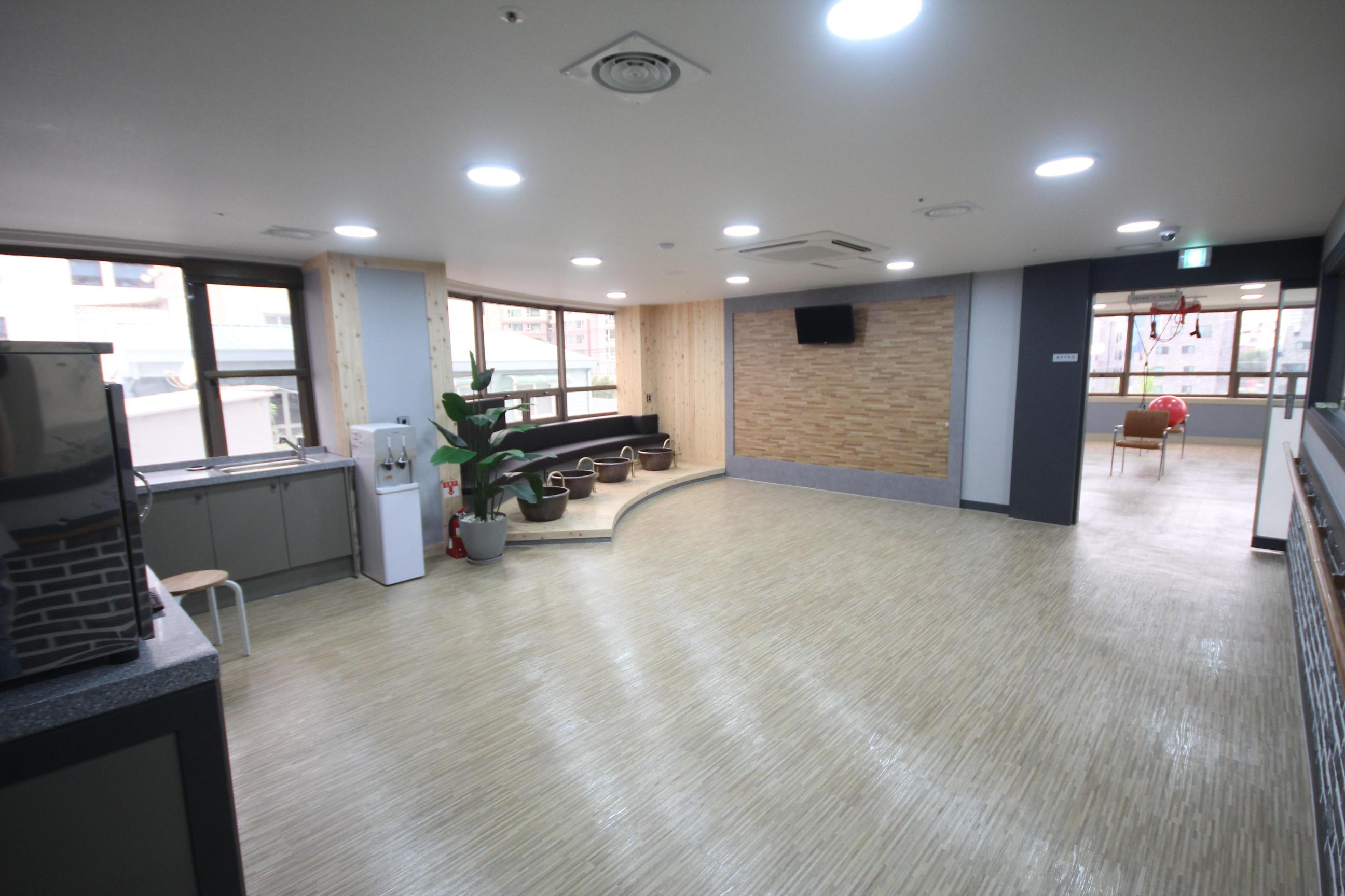 중부플래티늄요양원 이미지 9