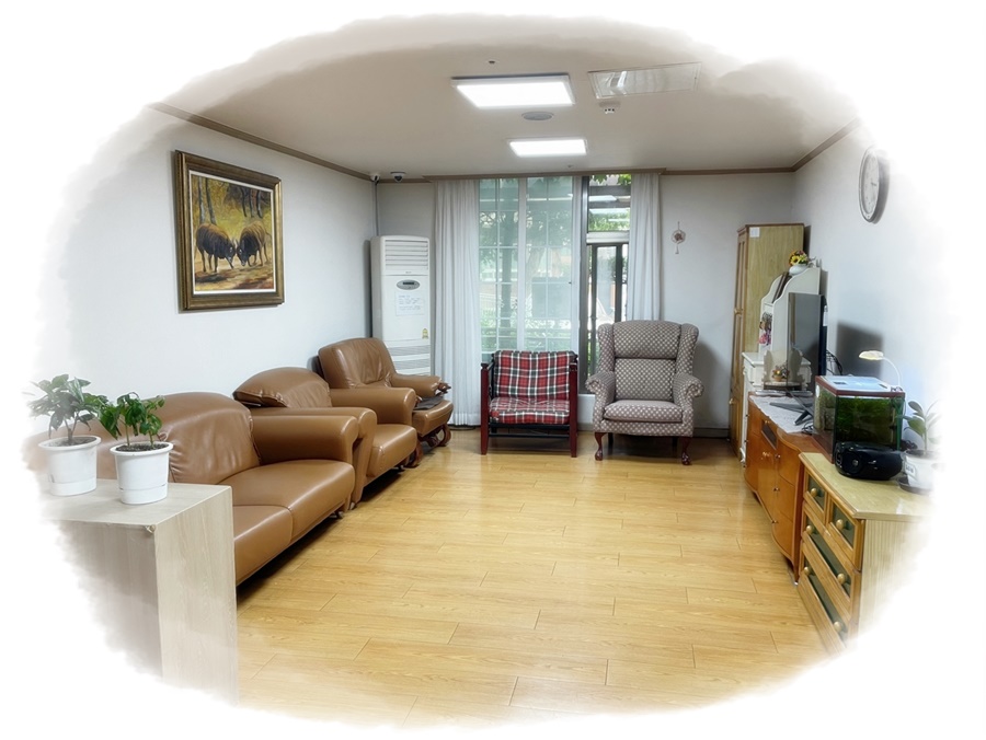 청암노인요양원 이미지 8