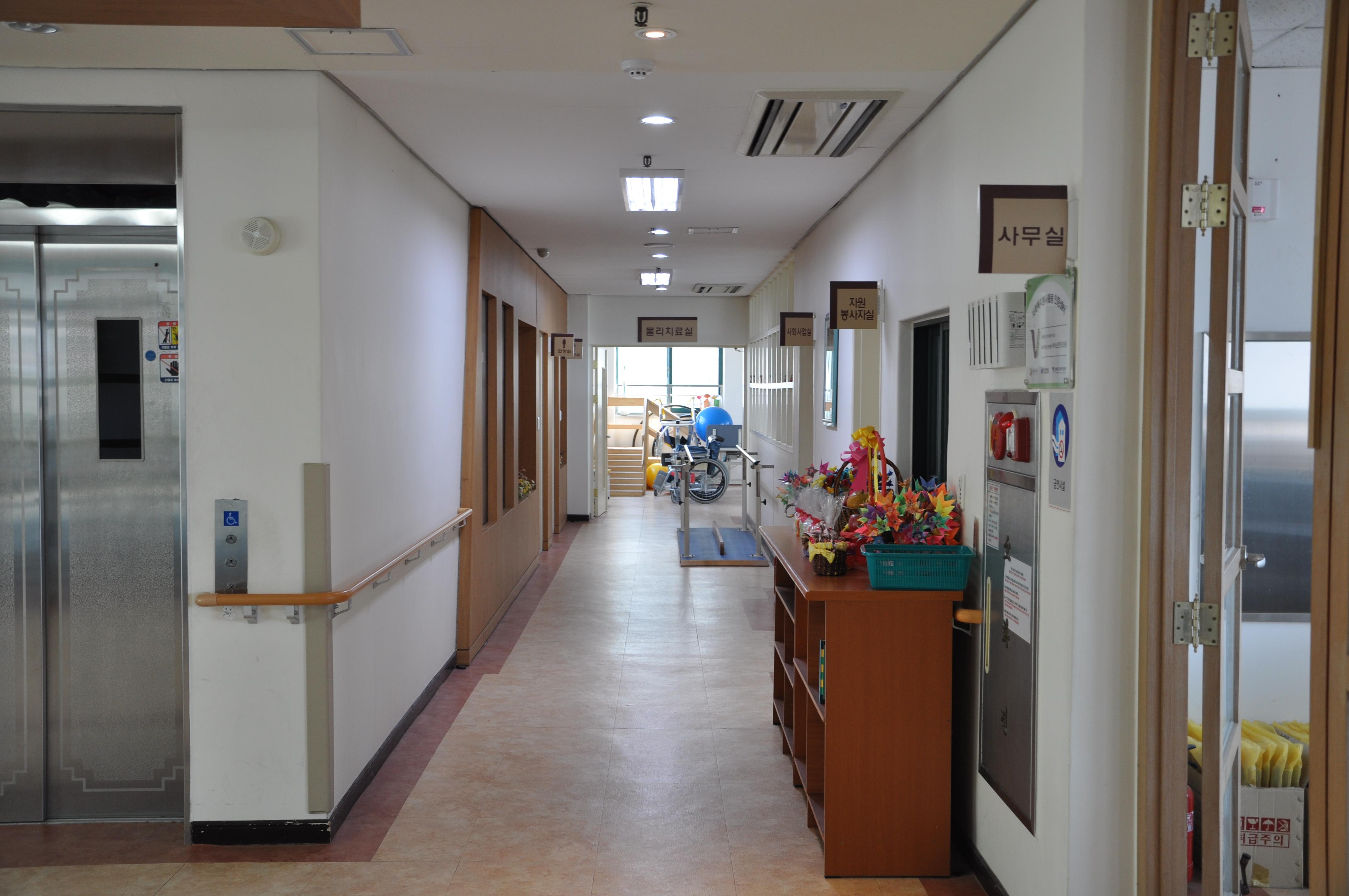 마야노인전문요양원 이미지 5