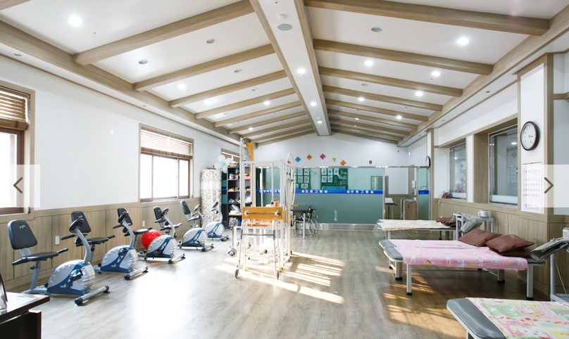 행복한노인요양원 이미지 9