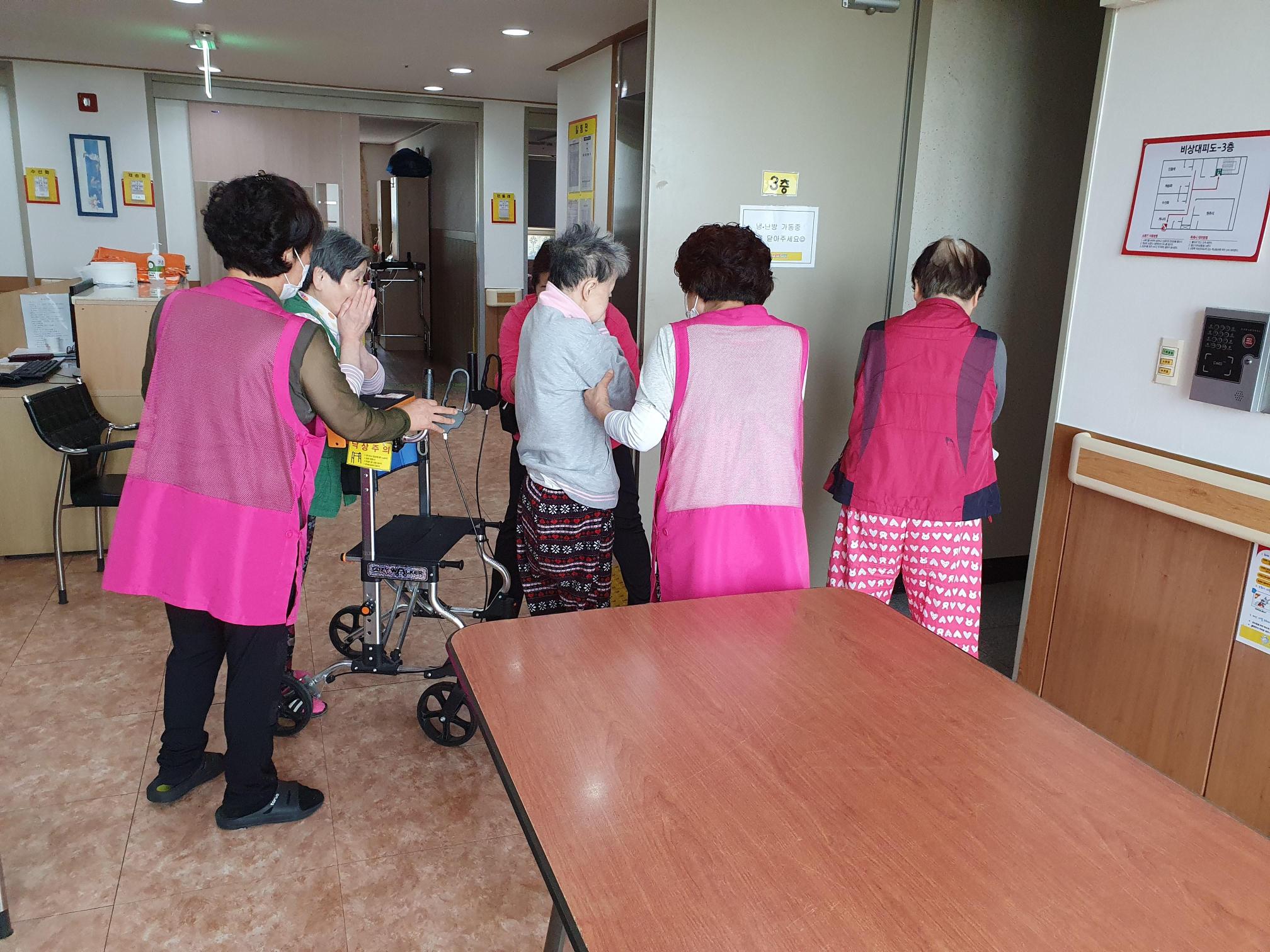 천사실버빌요양원 이미지 2