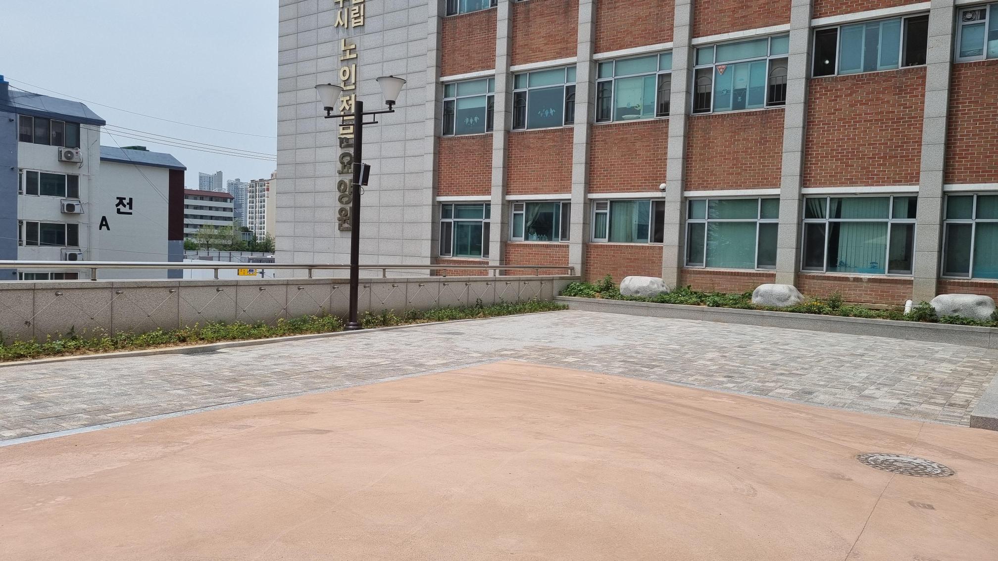 수원시립노인전문요양원 이미지 2