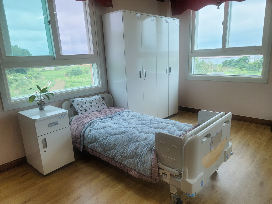 아가페노인전문요양원 이미지 9