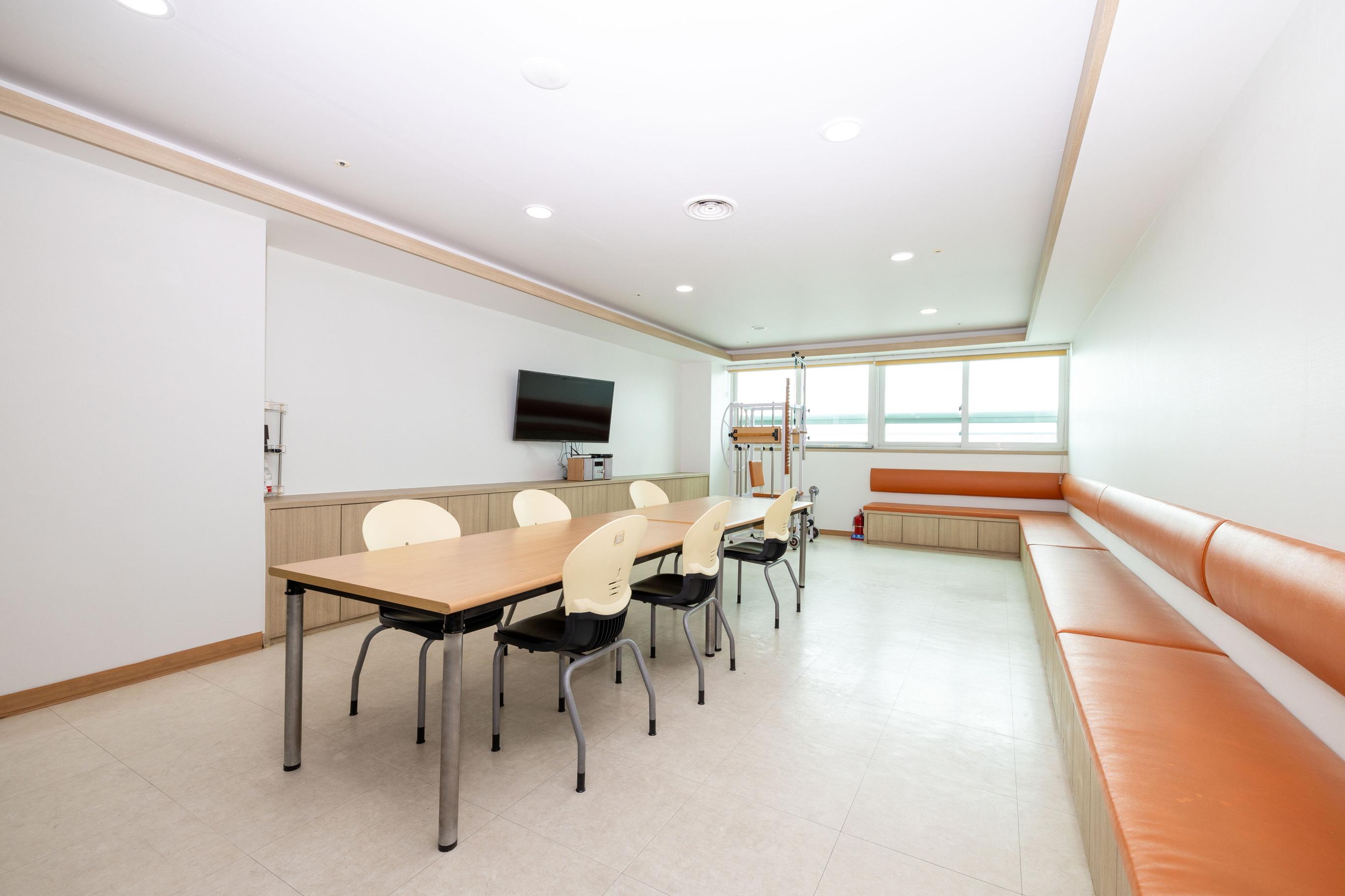 사랑초 요양원 이미지 3