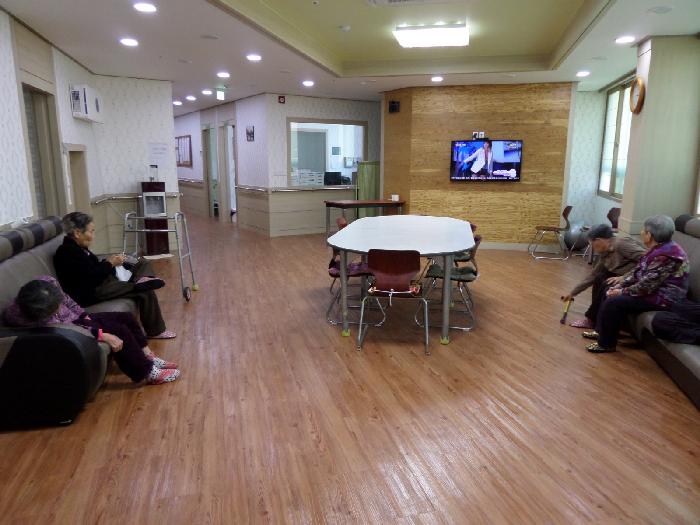 소망실버홈공동생활가정 이미지 2