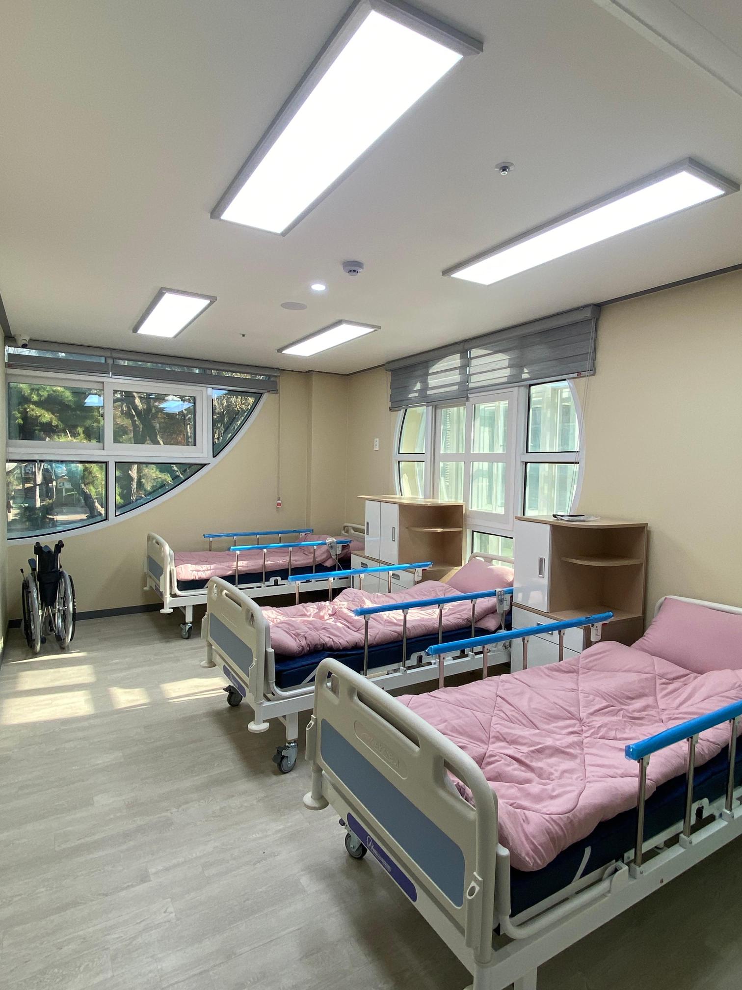 봄봄노인요양원 이미지 4