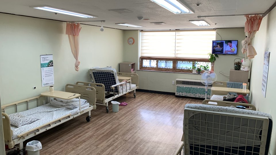 봄날서울요양원 이미지 5