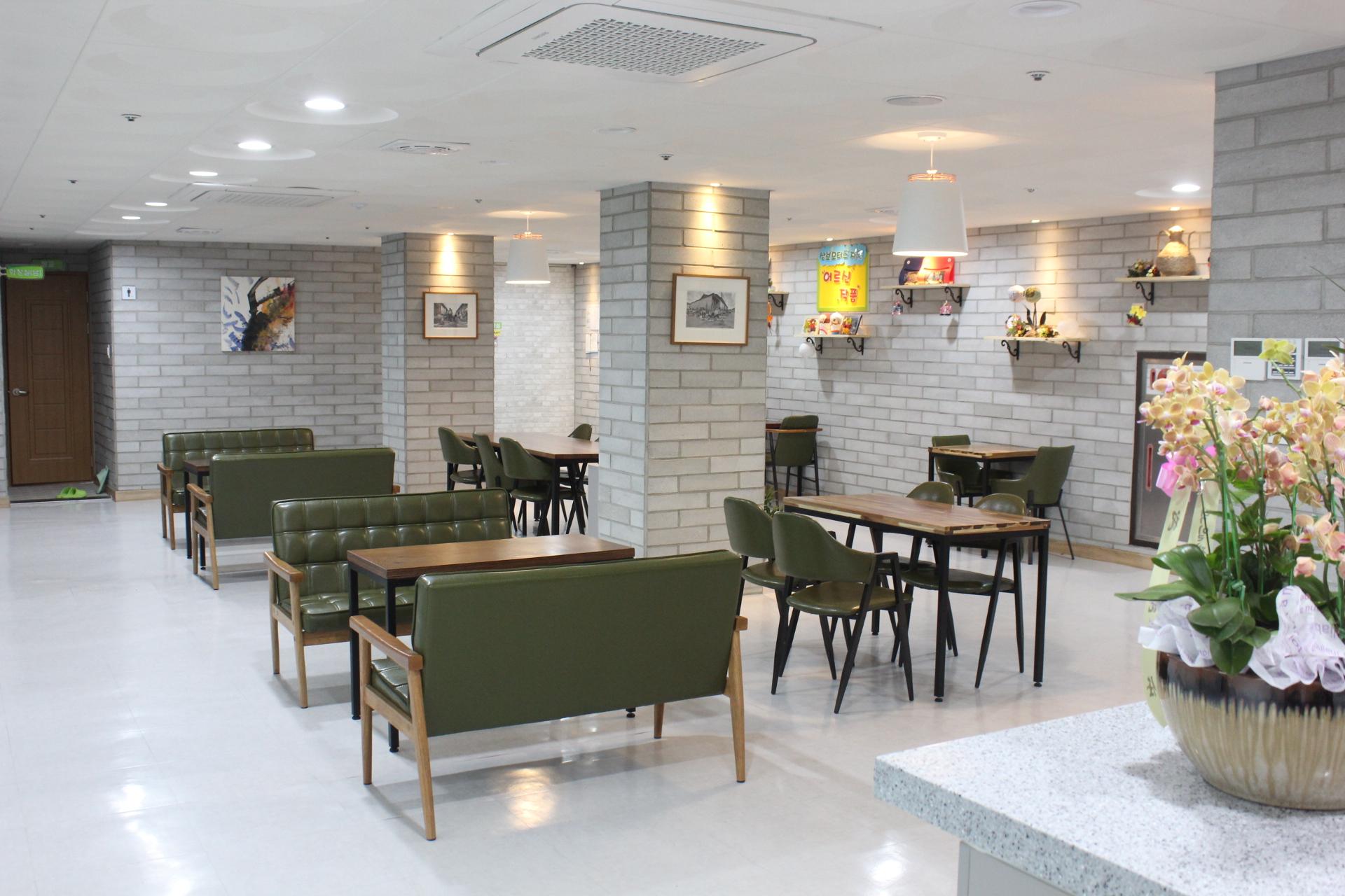 참사랑실버요양원 이미지 8