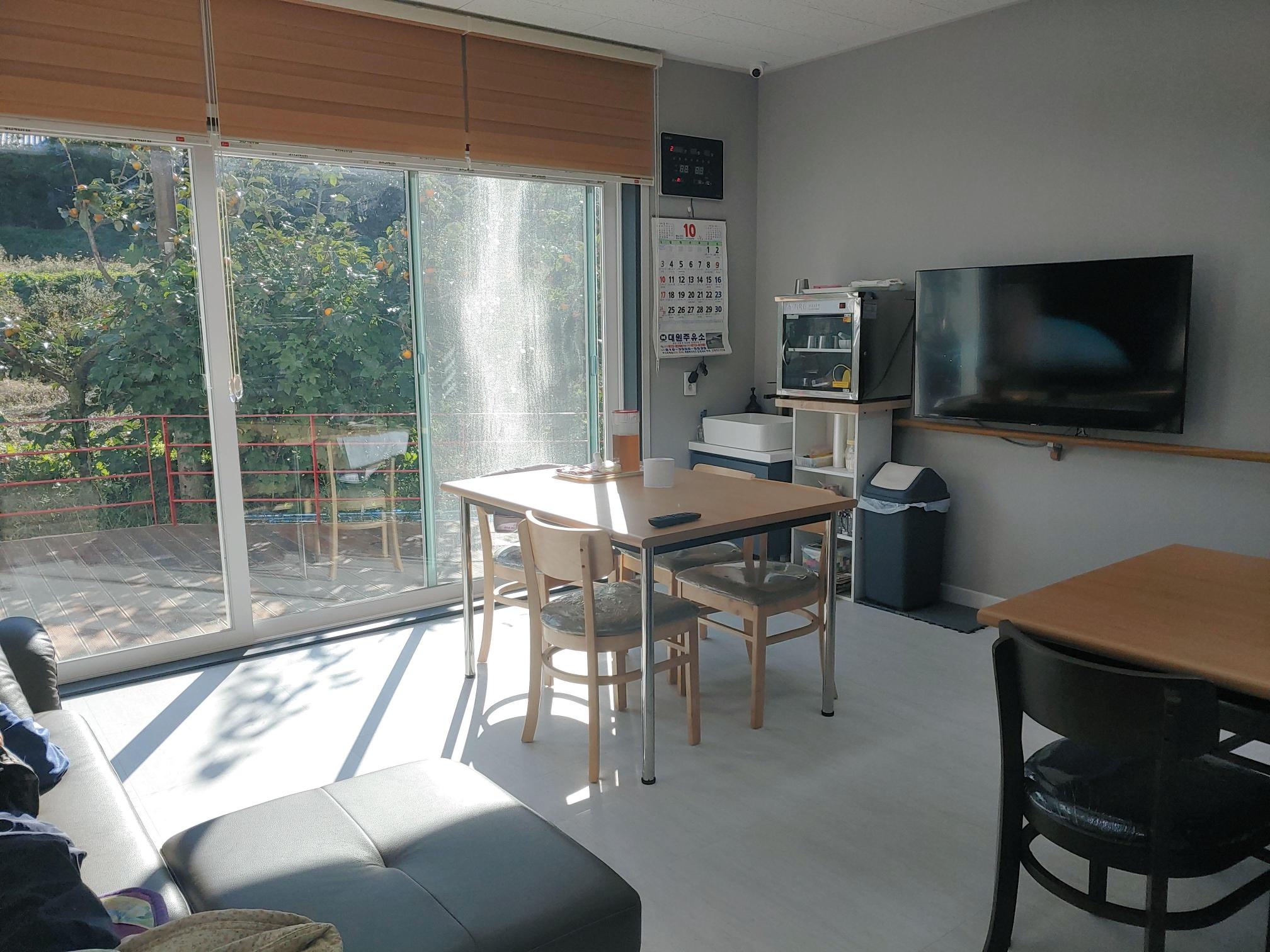 라온제나복지센터노인그룹홈 이미지 3