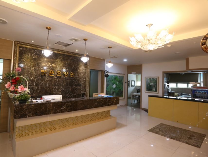 밝은 요양원 이미지 2