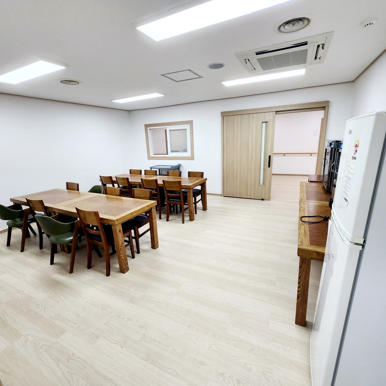 행복실버케어요양원 이미지 9