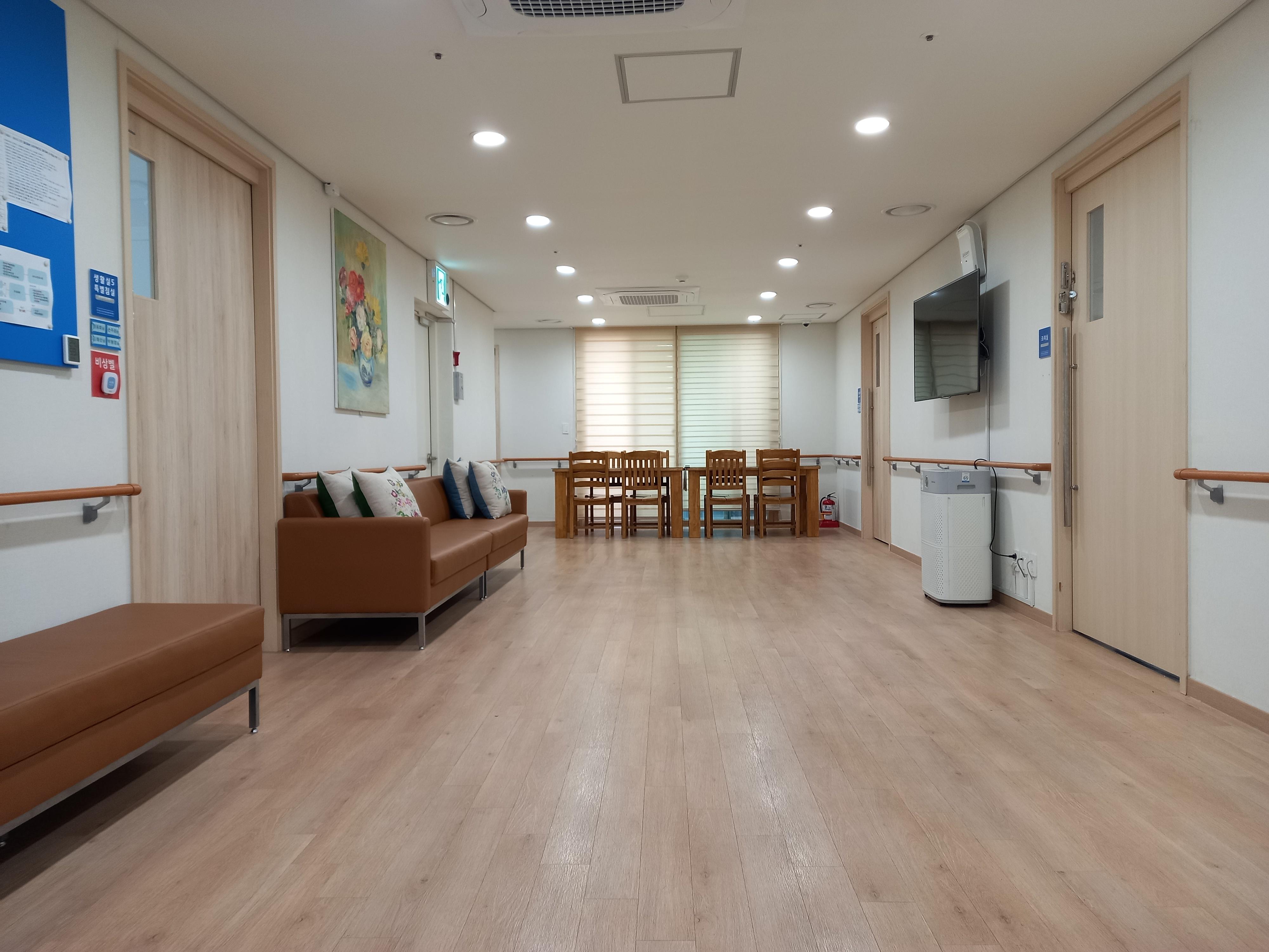 홍은노인요양시설 이미지 2