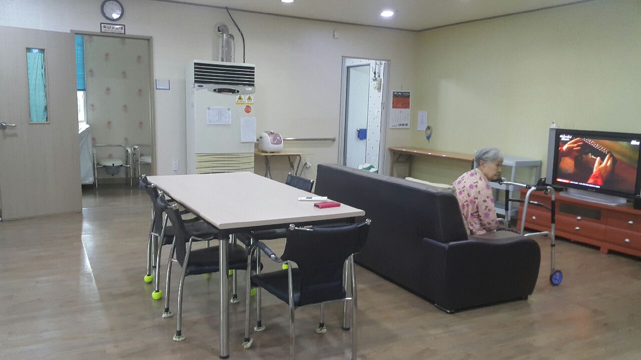 다함께노인요양공동생활가정 이미지 2