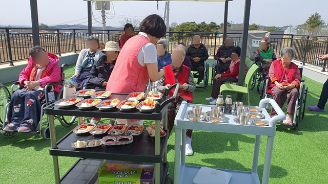 허그빌리지요양원 이미지 8