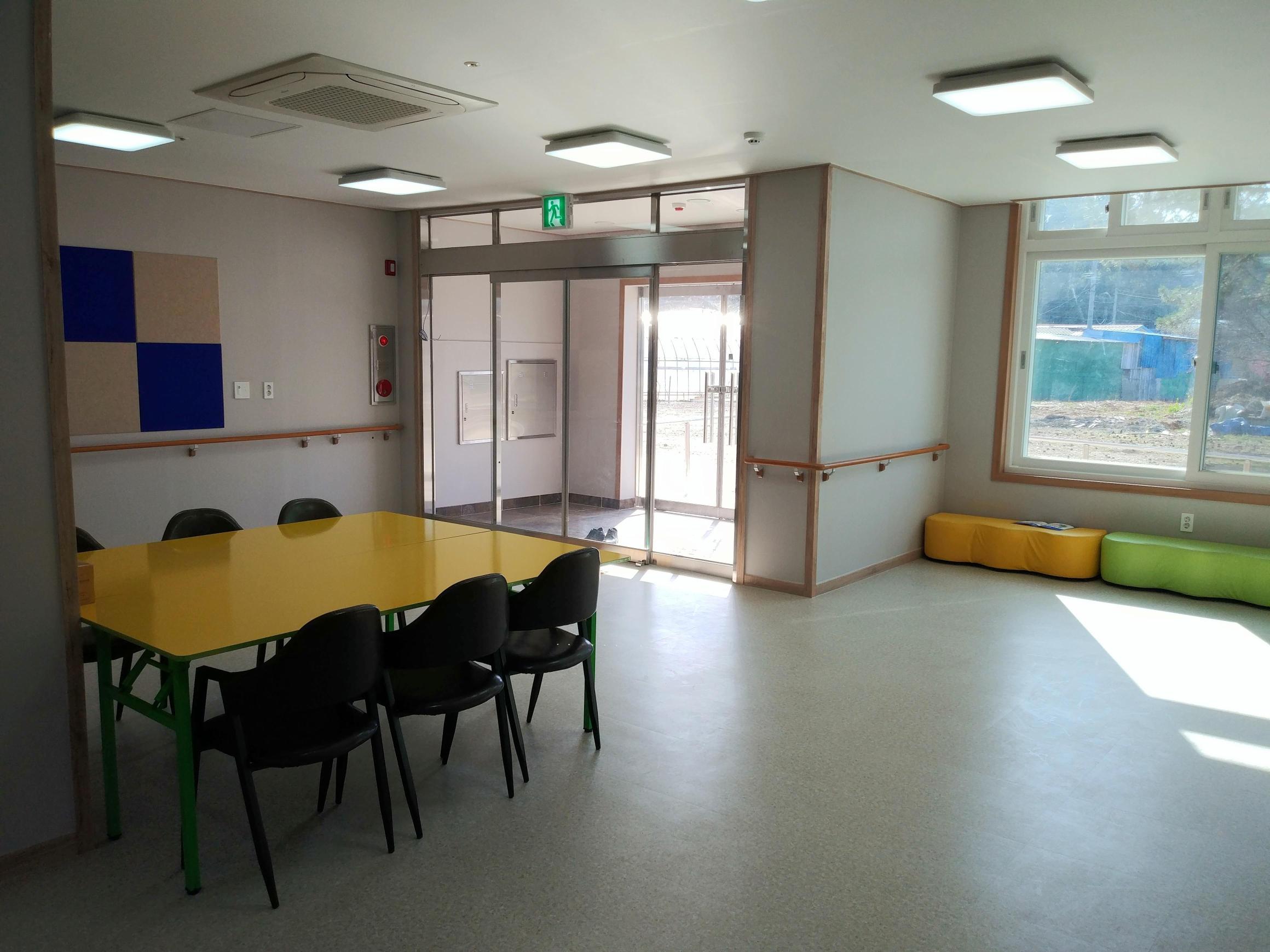 행복한노인요양원 이미지 3