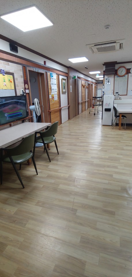 청담실버요양원 이미지 2