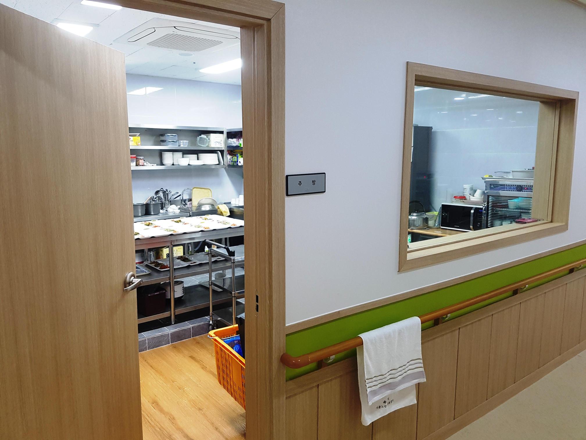 시흥노인전문요양원 이미지 3