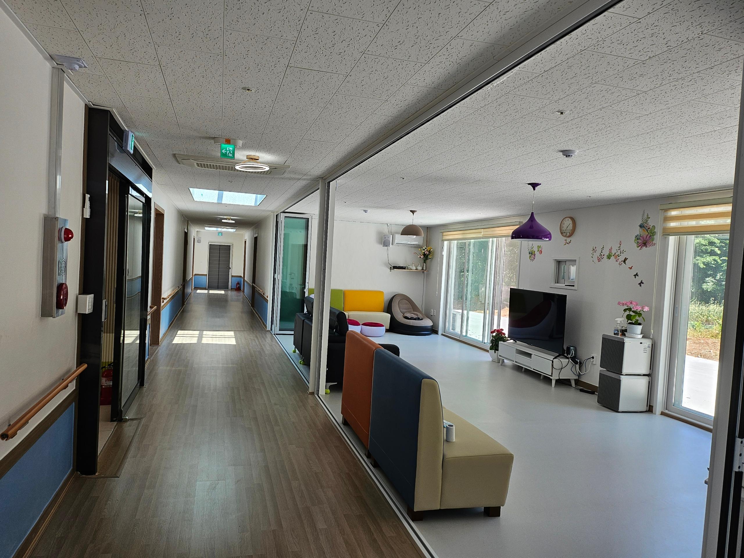 큰빛요양원 이미지 6