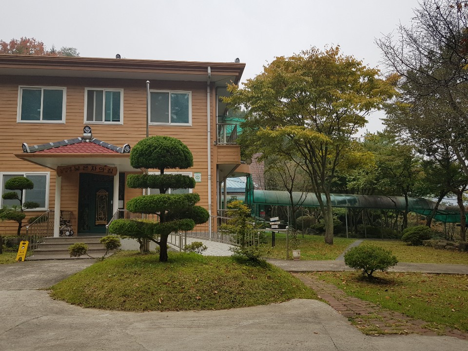 낮은자의 집 이미지 2