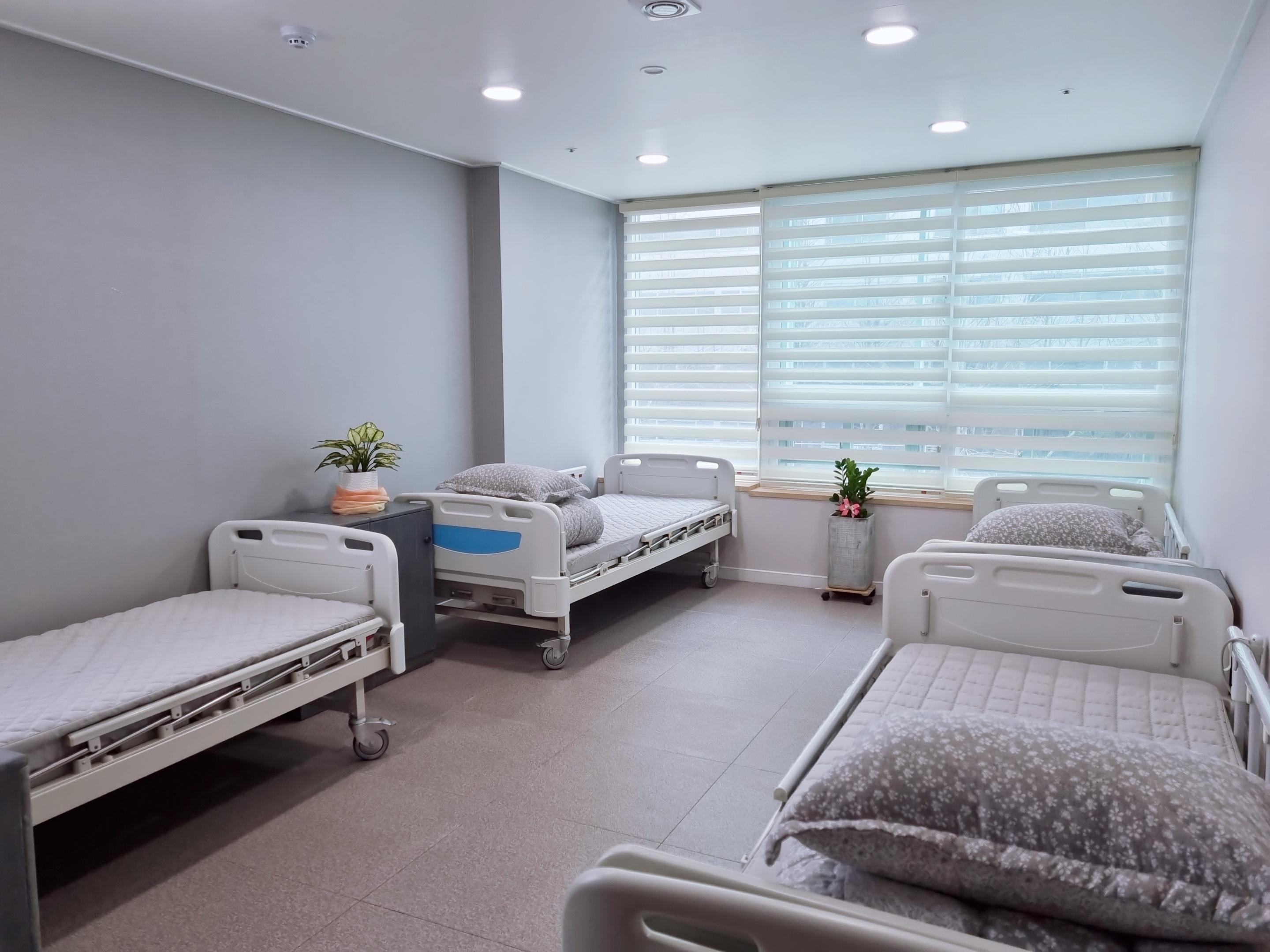 더사랑요양원 이미지 4