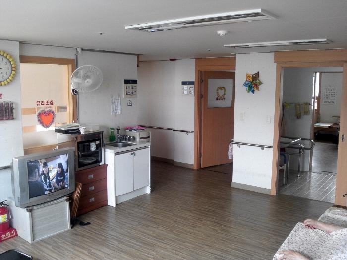 한사랑노인요양원 이미지 7