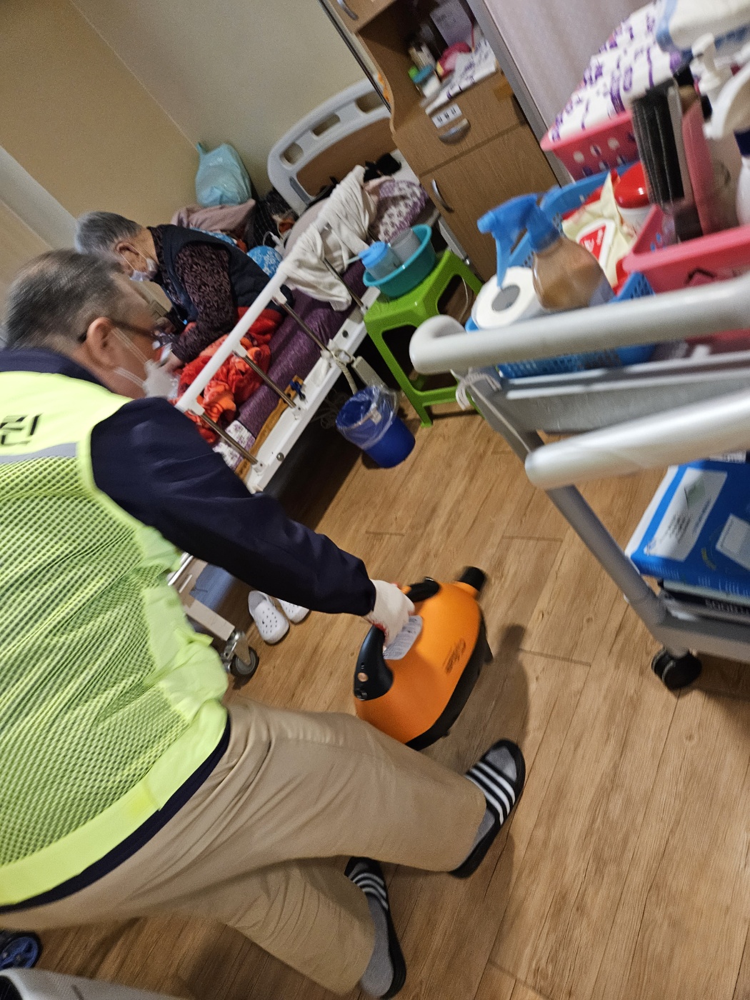 김천실버케어노인요양원 이미지 9