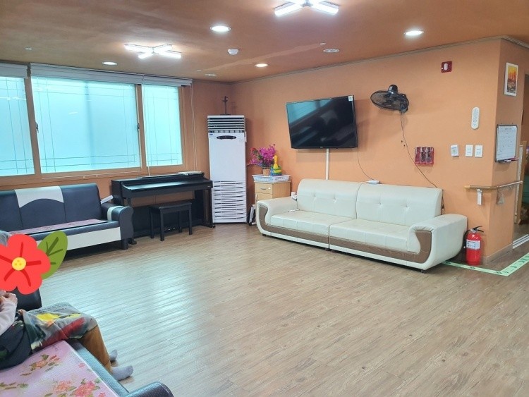 밀알노인요양공동생활가정 이미지 4