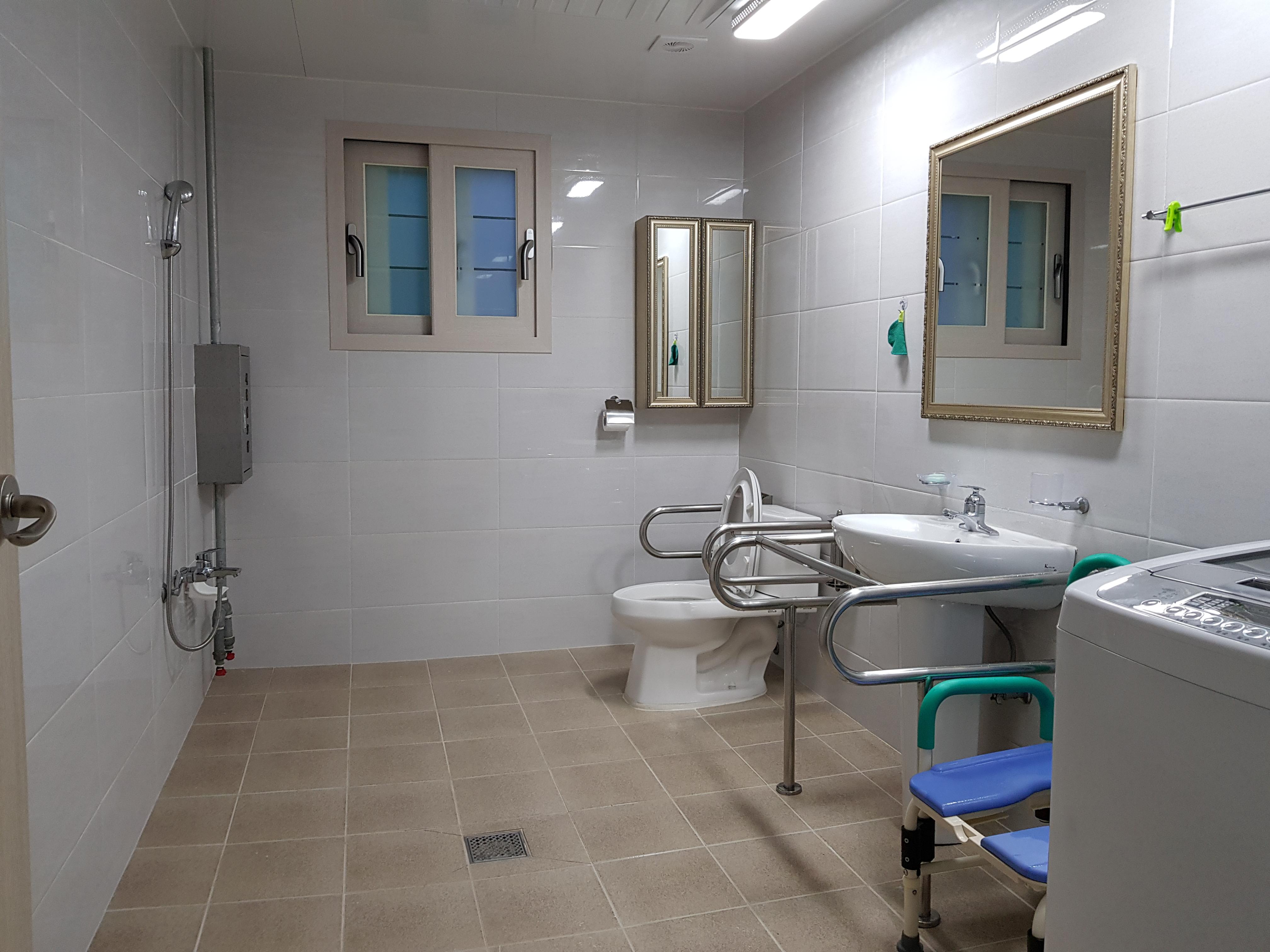 사랑채노인요양공동생활가정 이미지 4