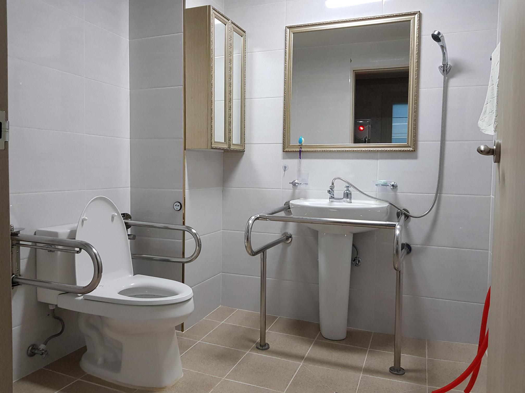 사랑채노인요양공동생활가정 이미지 2