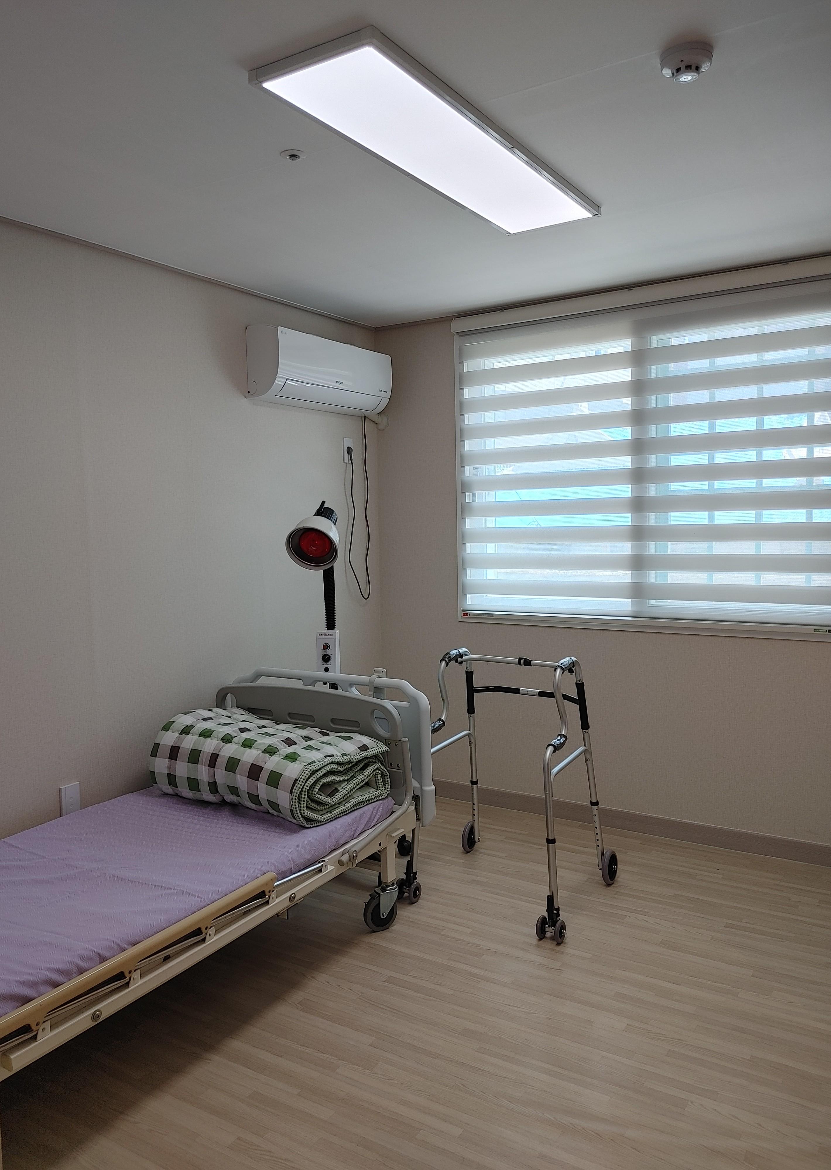 라온시니어센터 이미지 2