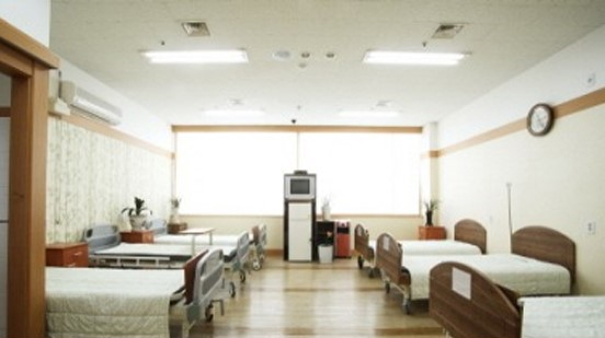 로하스클로버요양병원 이미지 3