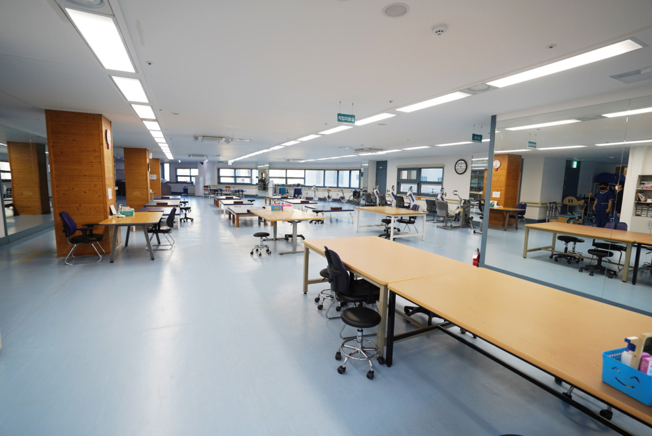 의료법인신화성의료재단 장유요양병원 이미지 4